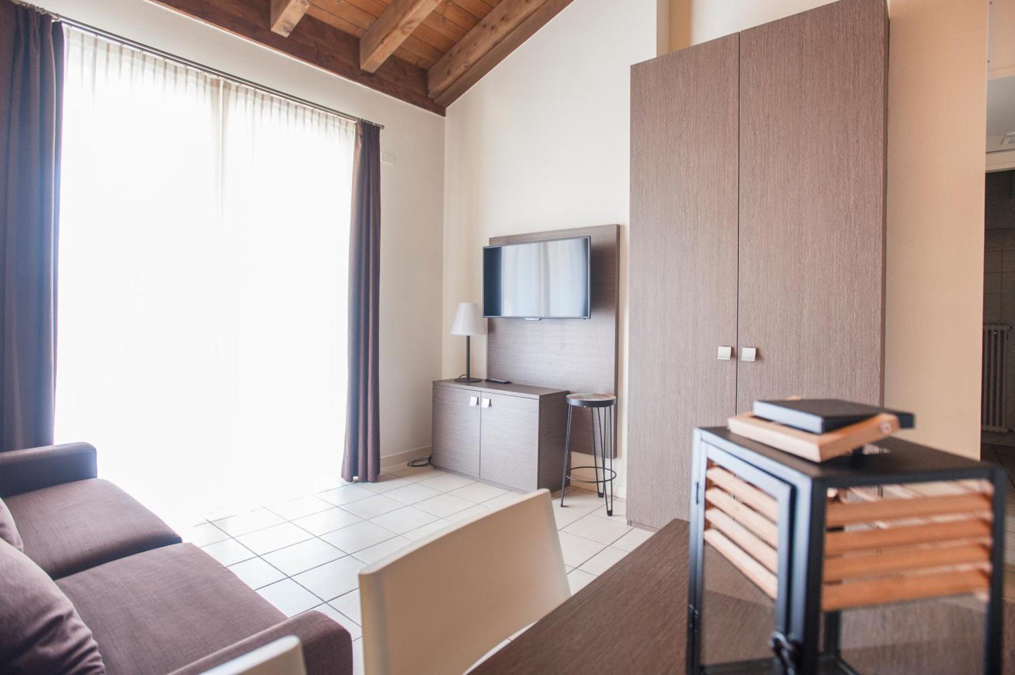 Residence Maroadi Torbole Sul Garda Exteriör bild