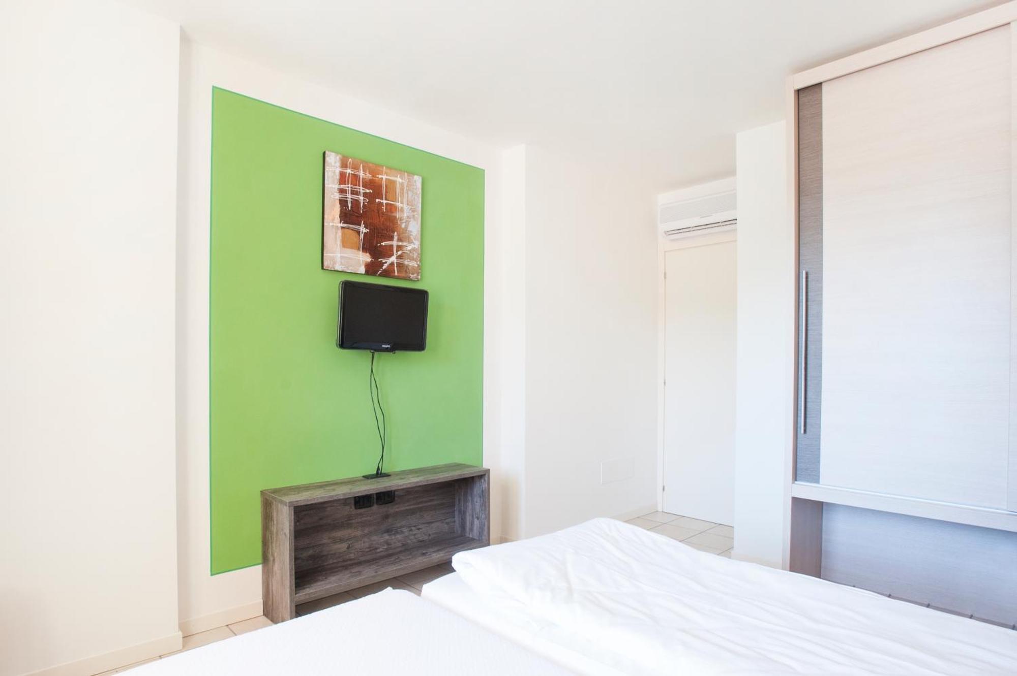 Residence Maroadi Torbole Sul Garda Exteriör bild