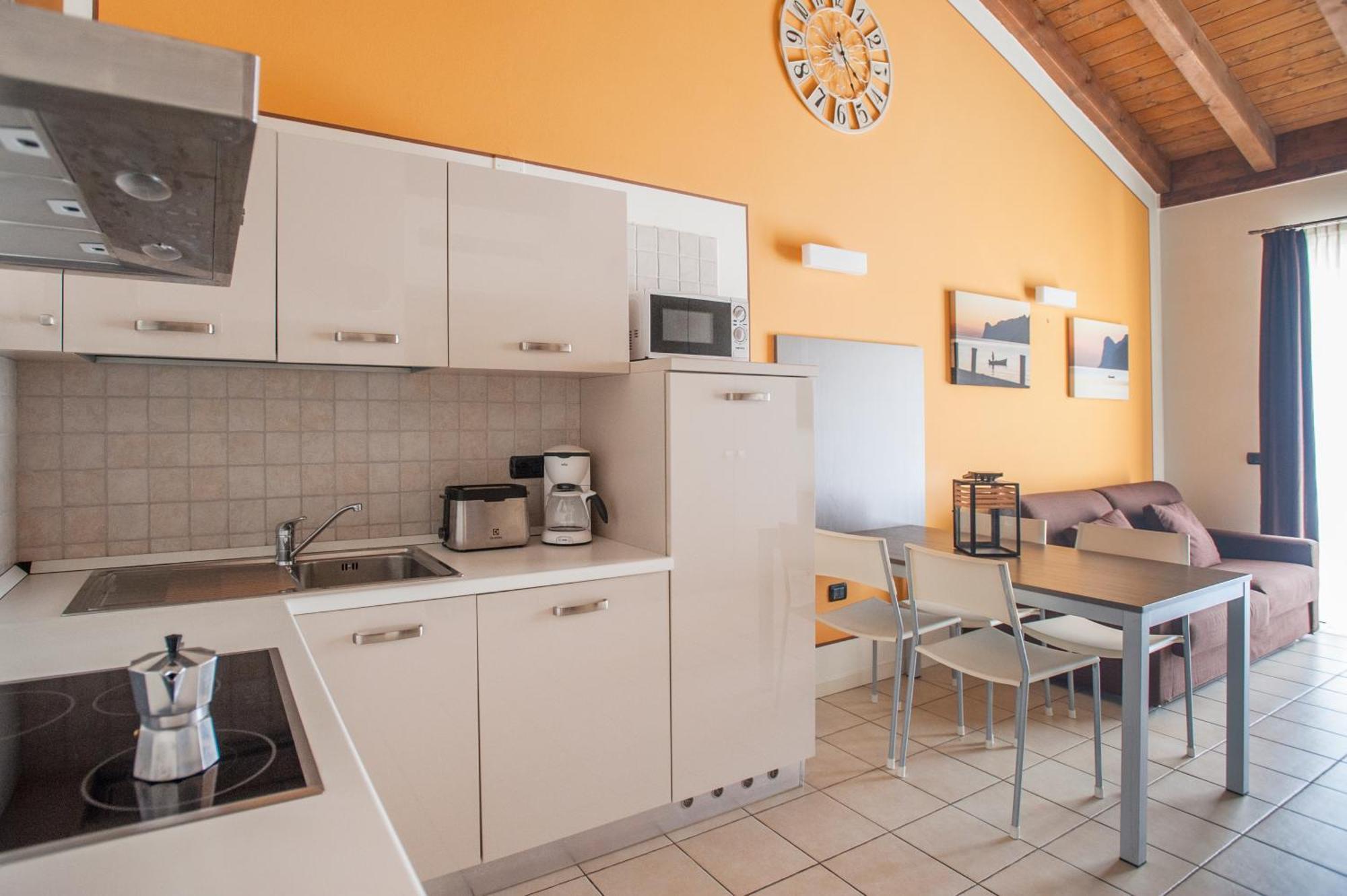 Residence Maroadi Torbole Sul Garda Exteriör bild