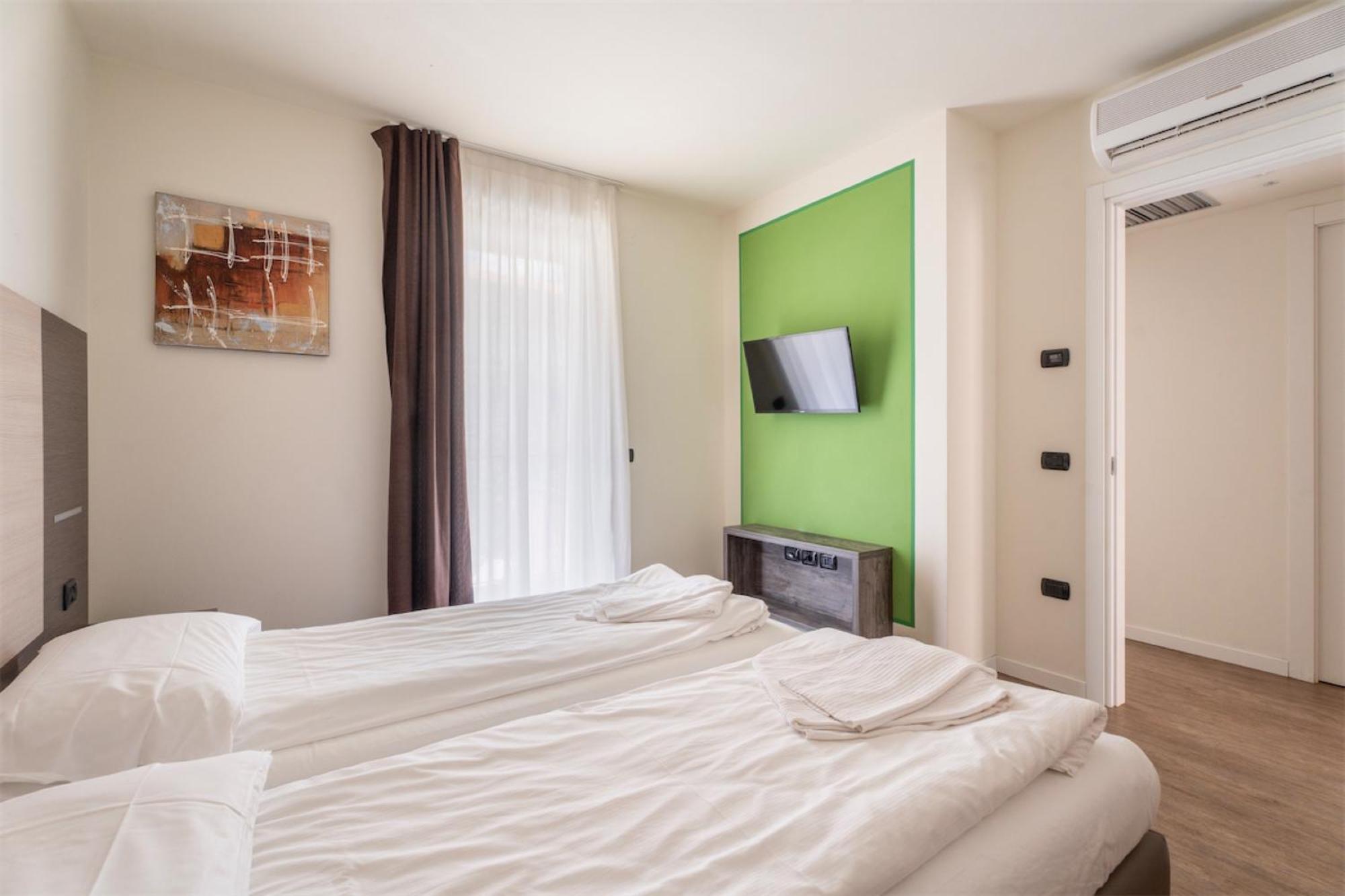 Residence Maroadi Torbole Sul Garda Exteriör bild