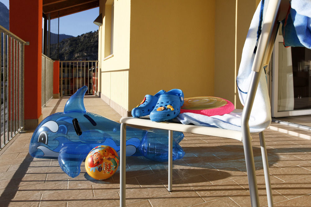 Residence Maroadi Torbole Sul Garda Exteriör bild