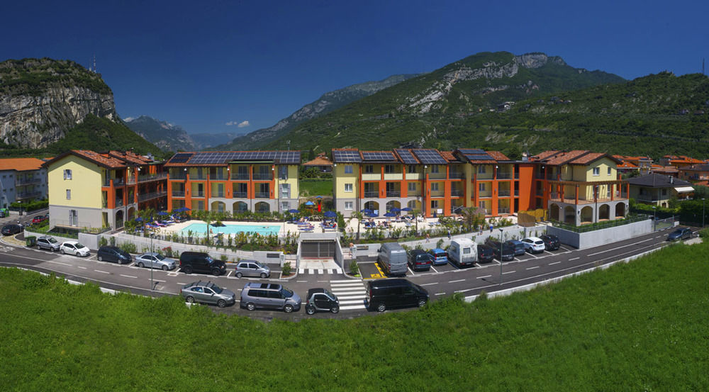 Residence Maroadi Torbole Sul Garda Exteriör bild